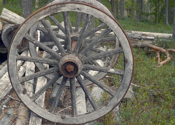 & Caravan Lehtiniemi - Pensión *